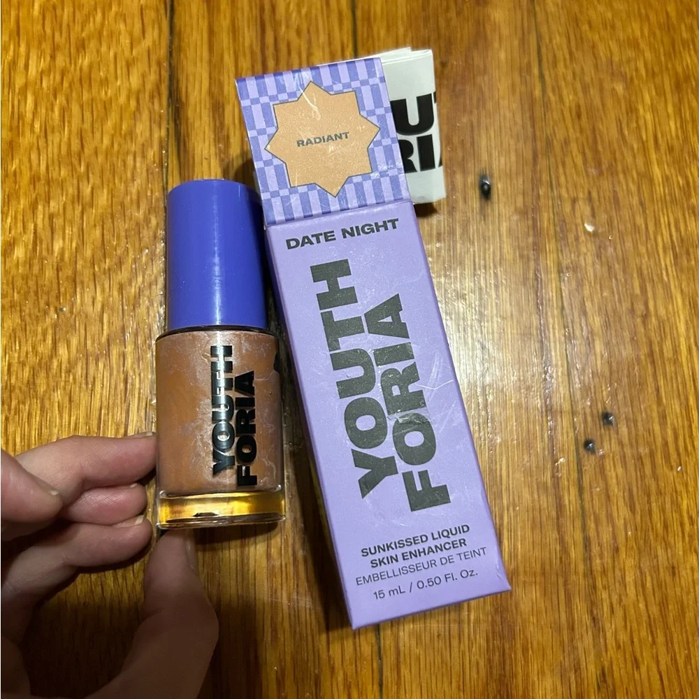 Youth Foria DATE NIGHT SUN-KISSED LIQUID SKIN ENCHANCER SERUM in Radiant